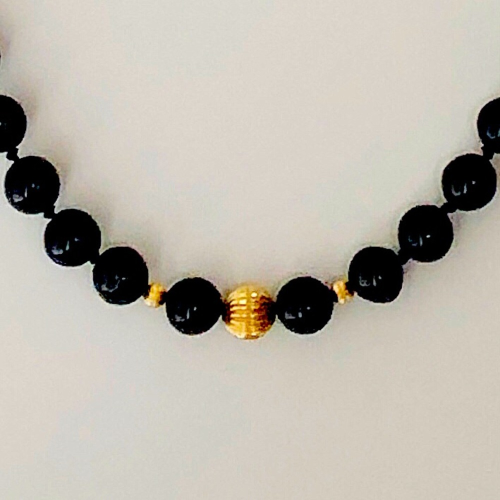 $185  Vintage 14K & Black Bead 30 Inch Estate Necklace - Picture 8 of 9